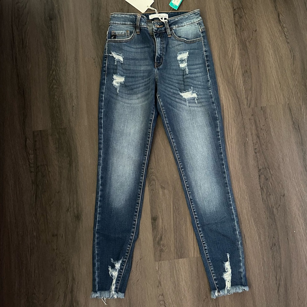 Never worn before! In perfect condition just not my style anymore.